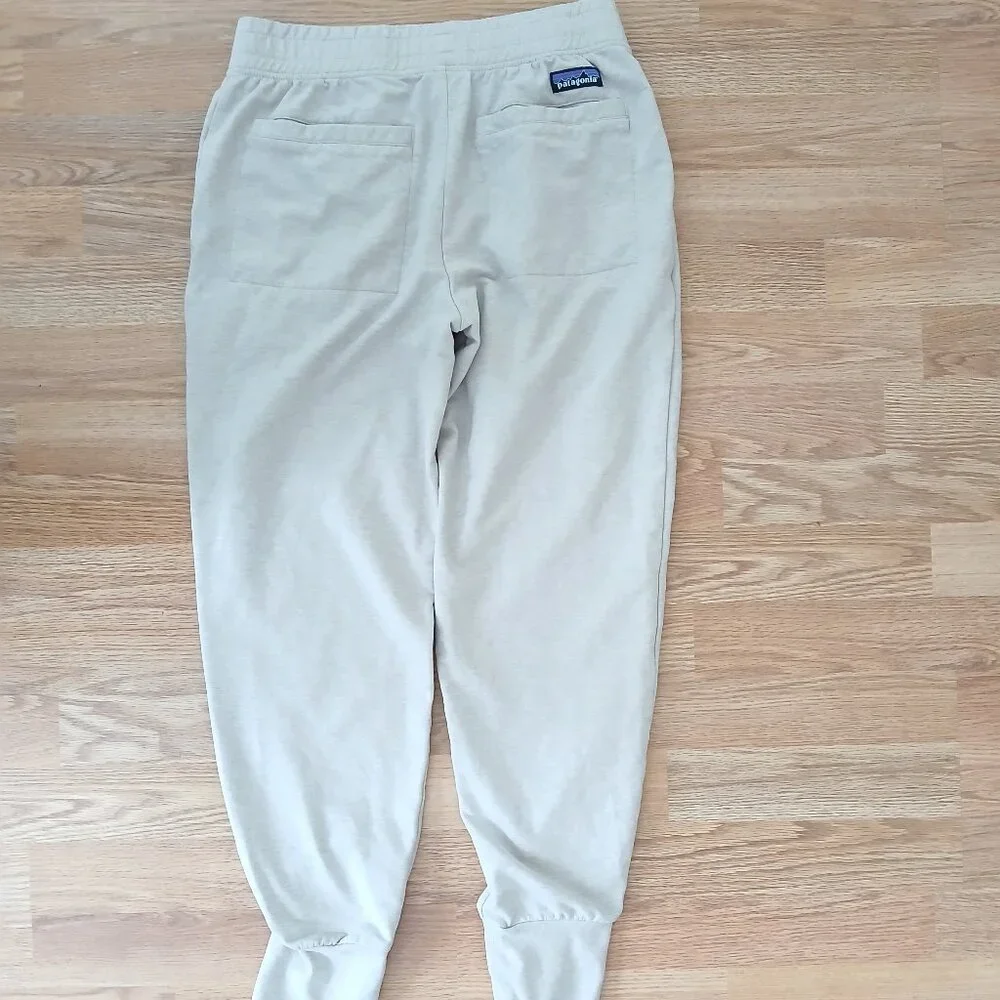 Patagonia Ahnya Organic Cotton Fleece Jogger Pants Beige Size Small - Picture 8 of 8